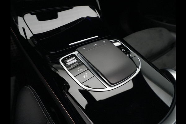 Mercedes-Benz EQC 400 4MATIC Premium 80 kWh 408pk Panorama Navigatie Stoelverwarming 360 Camera Ambientlight 333