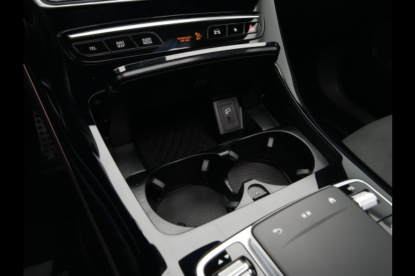 Mercedes-Benz EQC 400 4MATIC Premium 80 kWh 408pk Panorama Navigatie Stoelverwarming 360 Camera Ambientlight 333