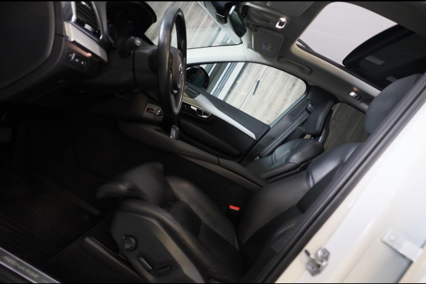 Volvo XC90 2.0 T8 Twin Engine AWD Momentum Pro / 7 Zitter / ACC / Lane Assist / 360 Camera / Leder / Navi / HK / Head Up / 20 Inch