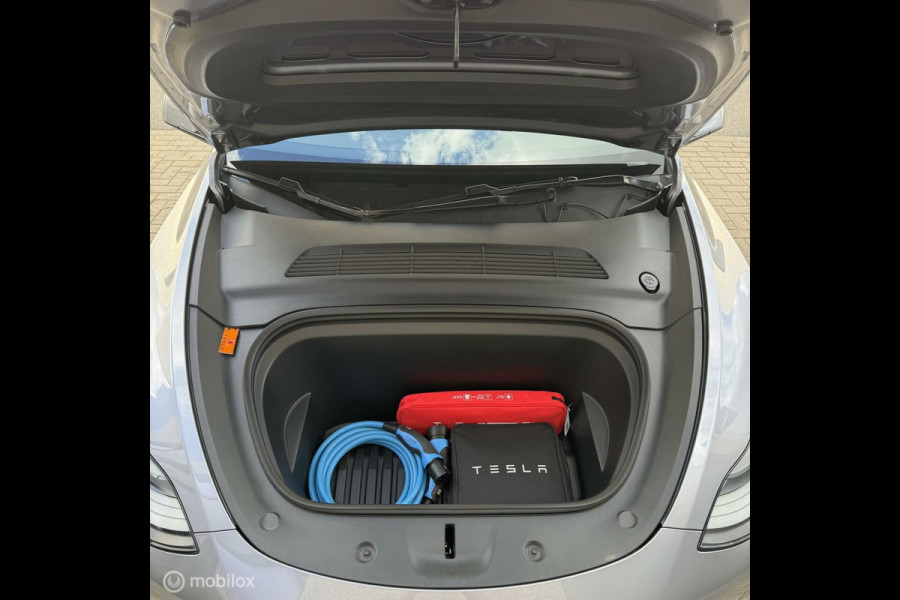 Tesla Model Y RWD MiC QUICKSILVER MMX PACK