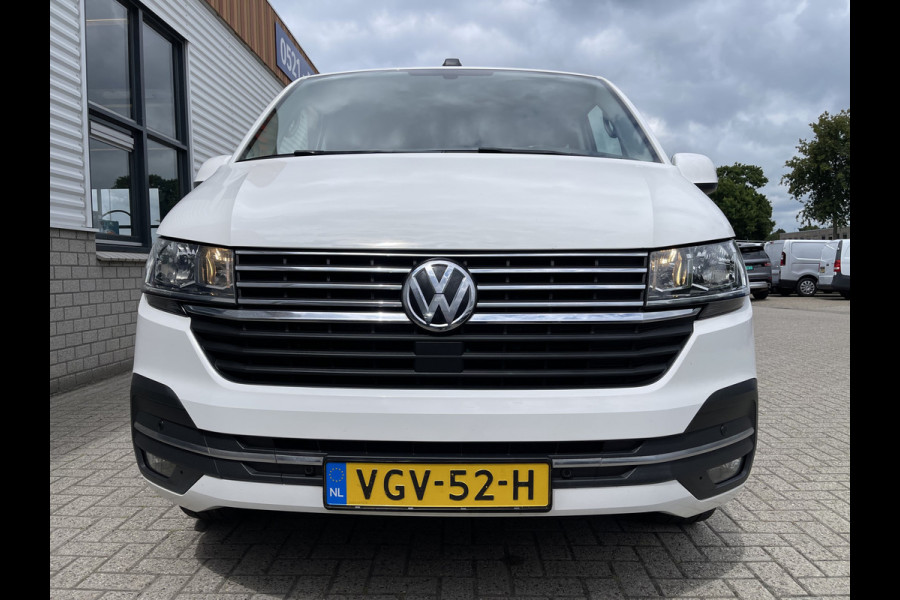 Volkswagen Transporter 2.0 TDI DSG automaat L2H1 30 DC 5 persoons / vaste prijs rijklaar € 27.950 ex btw / lease vanaf € 456 / airco / cruise / navi / achterdeuren / euro 6 / bpm vrij !