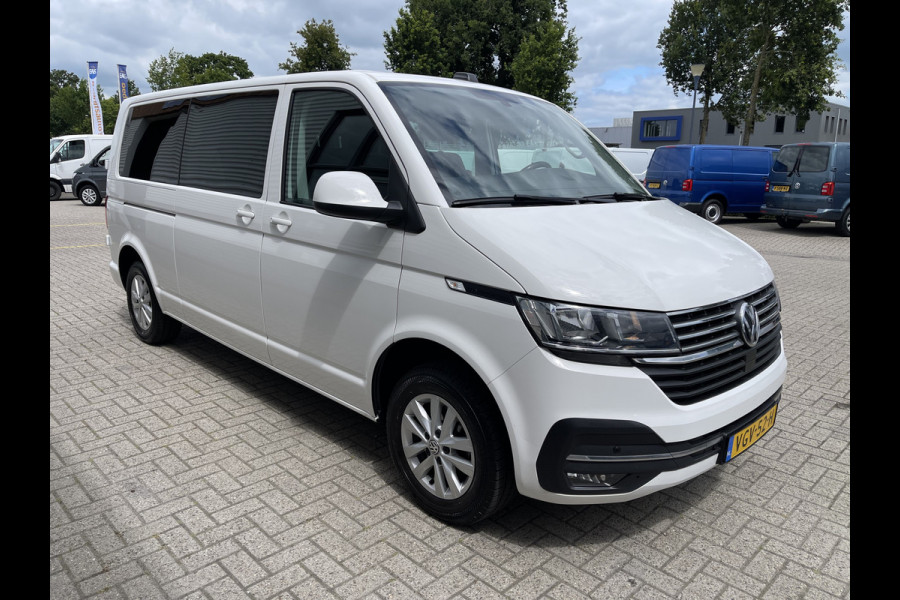 Volkswagen Transporter 2.0 TDI DSG automaat L2H1 30 DC 5 persoons / vaste prijs rijklaar € 27.950 ex btw / lease vanaf € 456 / airco / cruise / navi / achterdeuren / euro 6 / bpm vrij !