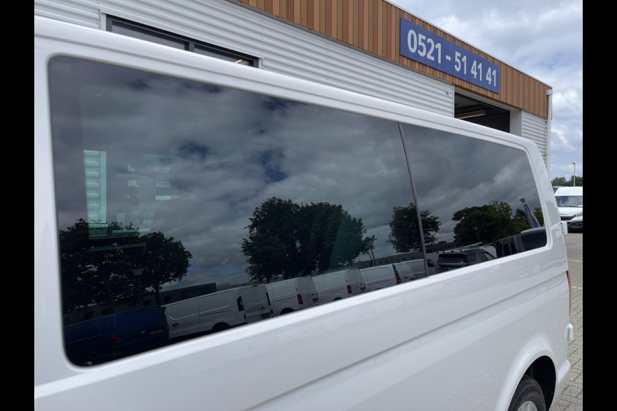 Volkswagen Transporter 2.0 TDI DSG automaat L2H1 30 DC 5 persoons / vaste prijs rijklaar € 27.950 ex btw / lease vanaf € 456 / airco / cruise / navi / achterdeuren / euro 6 / bpm vrij !