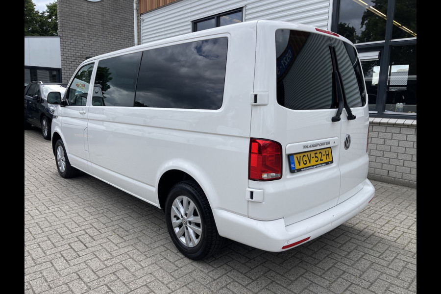 Volkswagen Transporter 2.0 TDI DSG automaat L2H1 30 DC 5 persoons / vaste prijs rijklaar € 27.950 ex btw / lease vanaf € 456 / airco / cruise / navi / achterdeuren / euro 6 / bpm vrij !