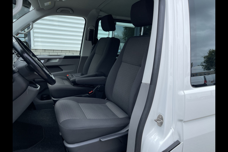Volkswagen Transporter 2.0 TDI DSG automaat L2H1 30 DC 5 persoons / vaste prijs rijklaar € 27.950 ex btw / lease vanaf € 456 / airco / cruise / navi / achterdeuren / euro 6 / bpm vrij !
