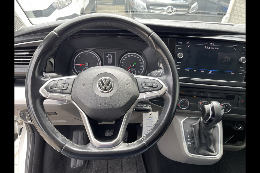 Volkswagen Transporter 2.0 TDI DSG automaat L2H1 30 DC 5 persoons / vaste prijs rijklaar € 27.950 ex btw / lease vanaf € 456 / airco / cruise / navi / achterdeuren / euro 6 / bpm vrij !
