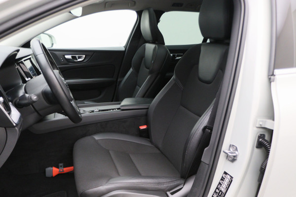 Volvo V60 2.0 T4 Momentum Pro Polestar Engineered Panoramadak, Head-Up, LED, Apple CarPlay, Lane Assist, Camera