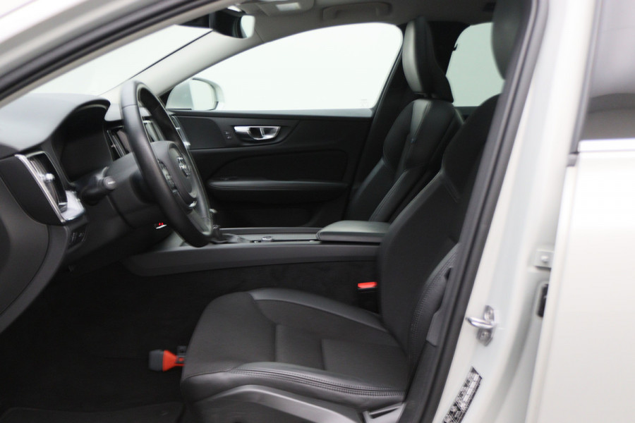 Volvo V60 2.0 T4 Momentum Pro Polestar Engineered Panoramadak, Head-Up, LED, Apple CarPlay, Lane Assist, Camera