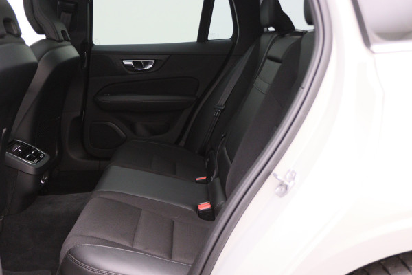 Volvo V60 2.0 T4 Momentum Pro Polestar Engineered Panoramadak, Head-Up, LED, Apple CarPlay, Lane Assist, Camera