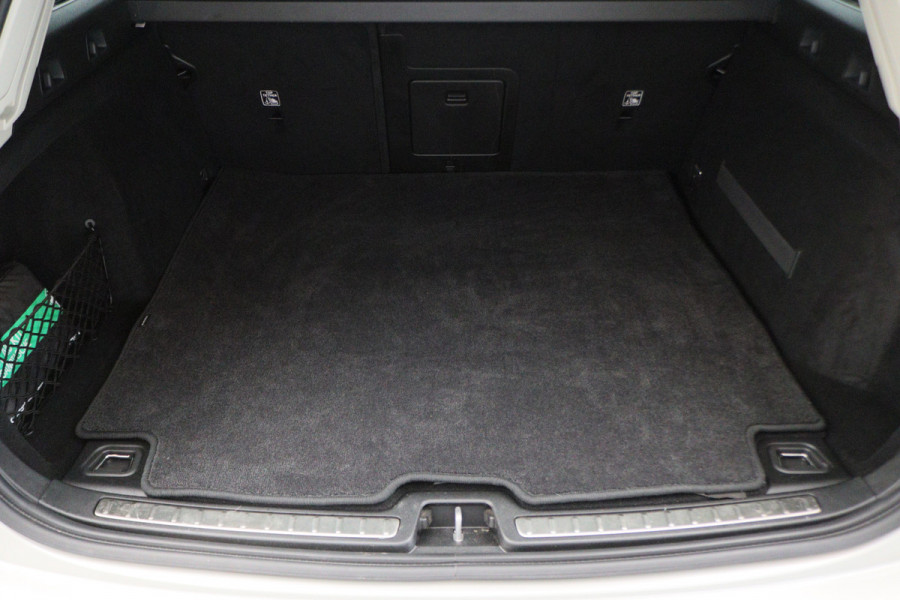 Volvo V60 2.0 T4 Momentum Pro Polestar Engineered Panoramadak, Head-Up, LED, Apple CarPlay, Lane Assist, Camera