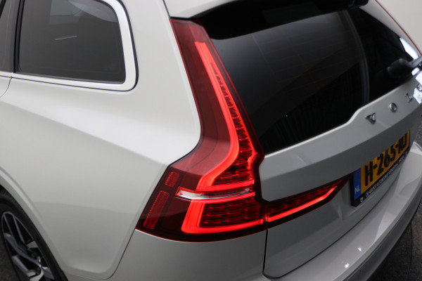 Volvo V60 2.0 T4 Momentum Pro Polestar Engineered Panoramadak, Head-Up, LED, Apple CarPlay, Lane Assist, Camera