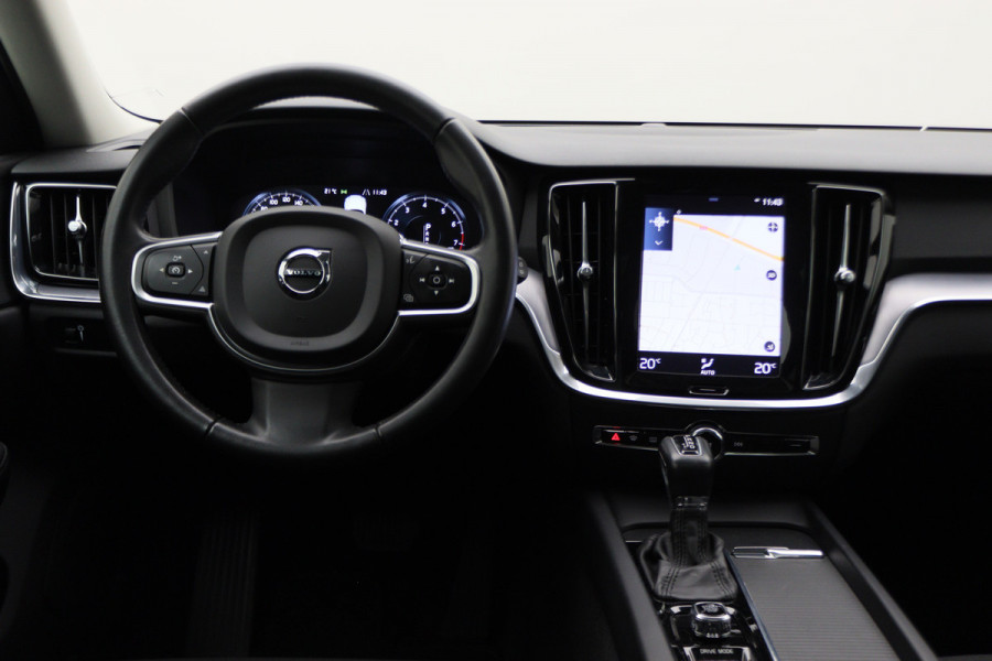 Volvo V60 2.0 T4 Momentum Pro Polestar Engineered Panoramadak, Head-Up, LED, Apple CarPlay, Lane Assist, Camera