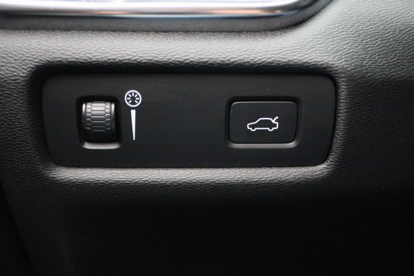 Volvo V60 2.0 T4 Momentum Pro Polestar Engineered Panoramadak, Head-Up, LED, Apple CarPlay, Lane Assist, Camera