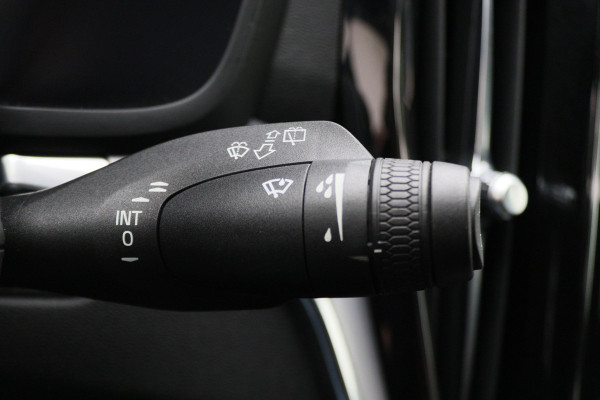 Volvo V60 2.0 T4 Momentum Pro Polestar Engineered Panoramadak, Head-Up, LED, Apple CarPlay, Lane Assist, Camera