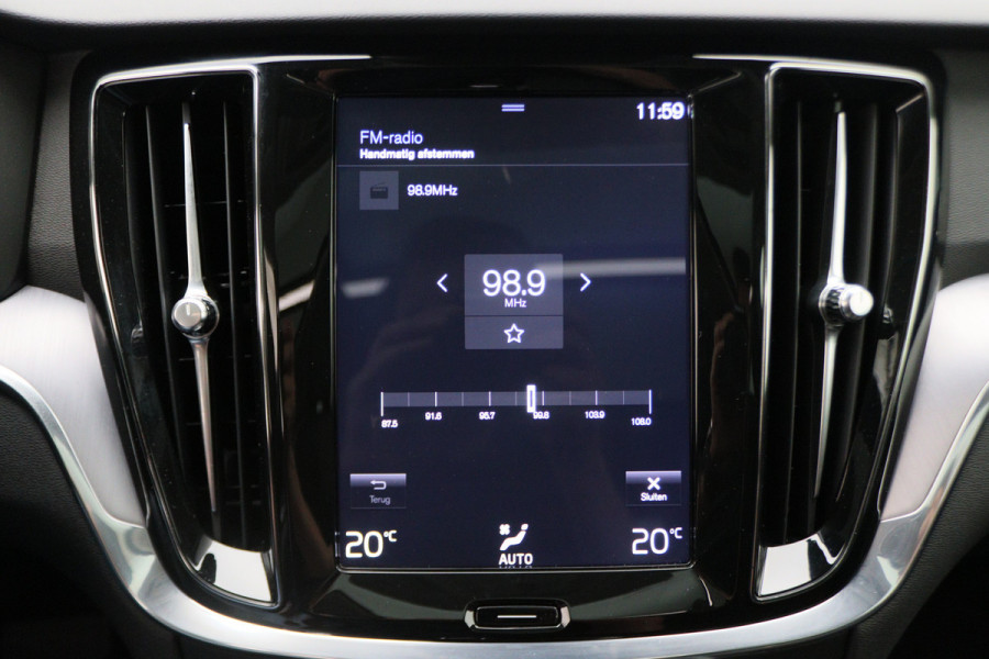 Volvo V60 2.0 T4 Momentum Pro Polestar Engineered Panoramadak, Head-Up, LED, Apple CarPlay, Lane Assist, Camera