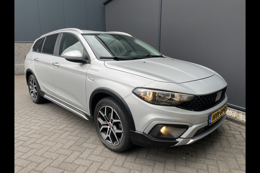 Fiat Tipo cross stationwagon 1.0 clima camera navigatie bluetooth 1.0 Cross Climate control -Cruise control - A-uitrijcamera - Navigatie - Bluetooth