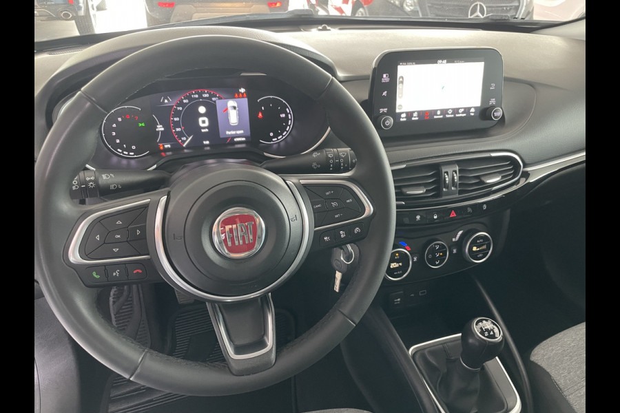 Fiat Tipo cross stationwagon 1.0 clima camera navigatie bluetooth 1.0 Cross Climate control -Cruise control - A-uitrijcamera - Navigatie - Bluetooth