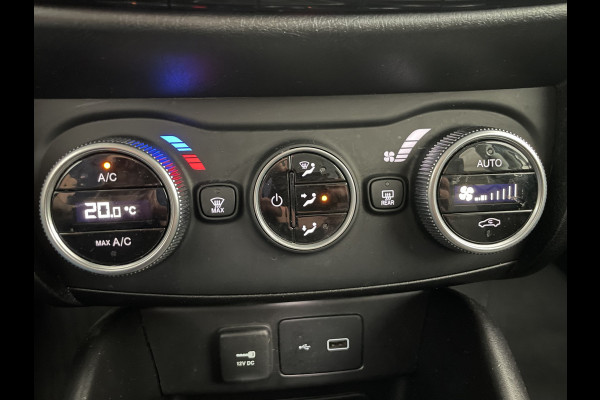Fiat Tipo cross stationwagon 1.0 clima camera navigatie bluetooth 1.0 Cross Climate control -Cruise control - A-uitrijcamera - Navigatie - Bluetooth