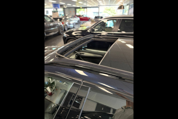 BMW 5 Serie Touring 530e xDrive Business Edition. M Sport Hybrid 292PK Carbonschwarz Pano dak Head up Display  Co Pilot Adaptive Suspension Laser Lights