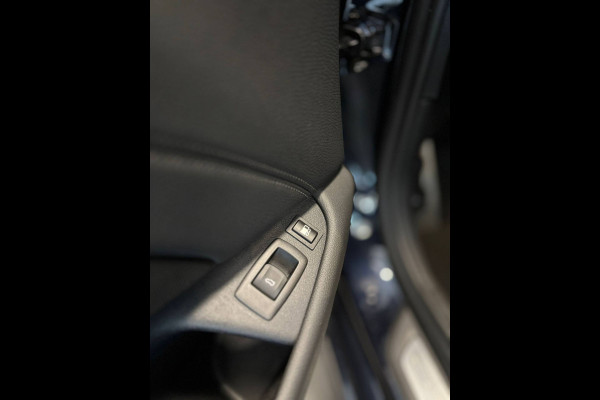BMW 5 Serie Touring 530e xDrive Business Edition. M Sport Hybrid 292PK Carbonschwarz Pano dak Head up Display  Co Pilot Adaptive Suspension Laser Lights