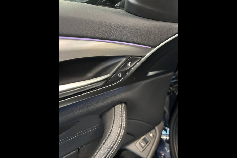 BMW 5 Serie Touring 530e xDrive Business Edition. M Sport Hybrid 292PK Carbonschwarz Pano dak Head up Display  Co Pilot Adaptive Suspension Laser Lights
