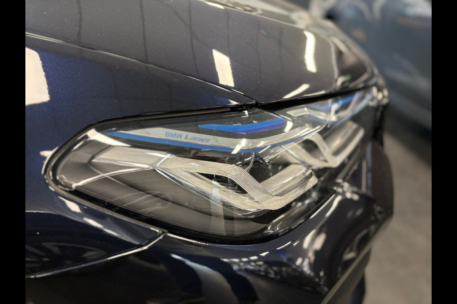 BMW 5 Serie Touring 530e xDrive Business Edition. M Sport Hybrid 292PK Carbonschwarz Pano dak Head up Display  Co Pilot Adaptive Suspension Laser Lights