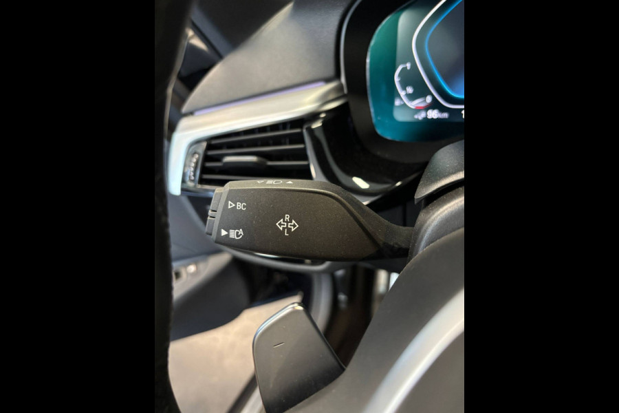 BMW 5 Serie Touring 530e xDrive Business Edition. M Sport Hybrid 292PK Carbonschwarz Pano dak Head up Display  Co Pilot Adaptive Suspension Laser Lights