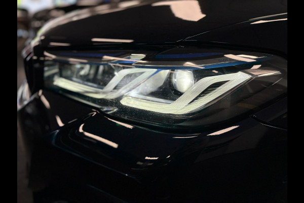 BMW 5 Serie Touring 530e xDrive Business Edition. M Sport Hybrid 292PK Carbonschwarz Pano dak Head up Display  Co Pilot Adaptive Suspension Laser Lights