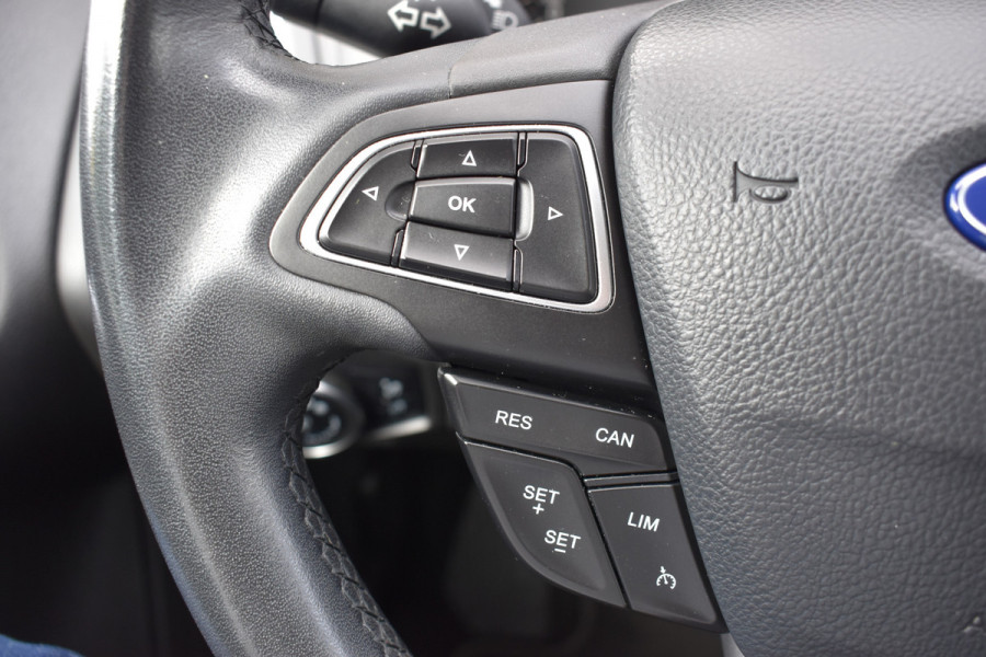 Ford Focus Wagon 1.5 150pk Titanium / Carplay / Navigatie / Keyless / PDC v+a / Trekhaak