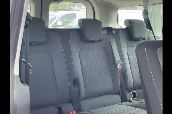 Ford Transit Custom 340 2.5 PHEV L2H1 Limited 233pk Zuid |  Kombi | Incl. BTW/BPM | Dubbele zijschuifdeur | Privacy Glass | Inklapbare trekhaak | 17 inch lichtmetalen velgen | Driver Assistance Pack Premium | Verwarmbaar stuurwiel