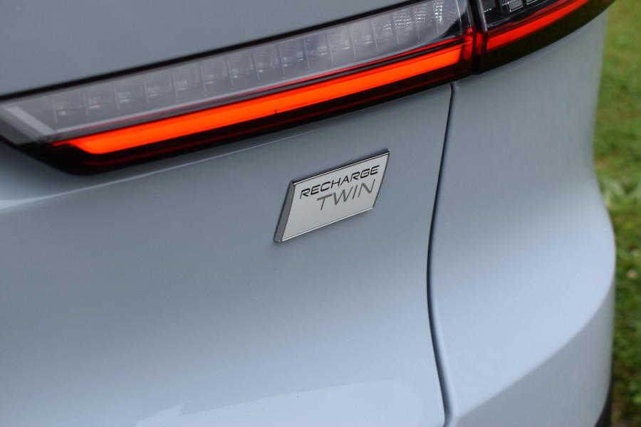 Volvo C40 Recharge Twin Ultimate 82 kWh 408 PK Woolblend | ACC | Pano Dak | Trekhaak | Stoel Stuur verwarming |360 Camera | 19 inch