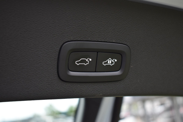 Volvo C40 Recharge Twin Ultimate 82 kWh 408 PK Woolblend | ACC | Pano Dak | Trekhaak | Stoel Stuur verwarming |360 Camera | 19 inch
