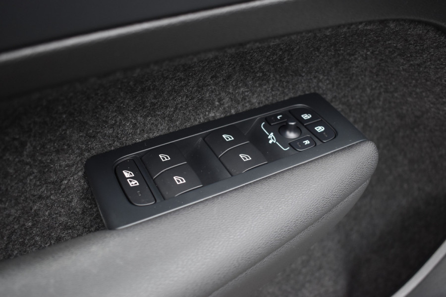 Volvo C40 Recharge Twin Ultimate 82 kWh 408 PK Woolblend | ACC | Pano Dak | Trekhaak | Stoel Stuur verwarming |360 Camera | 19 inch