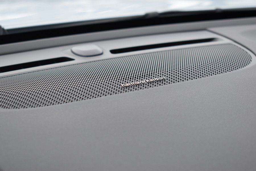 Volvo C40 Recharge Twin Ultimate 82 kWh 408 PK Woolblend | ACC | Pano Dak | Trekhaak | Stoel Stuur verwarming |360 Camera | 19 inch