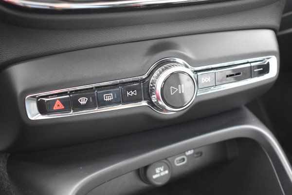 Volvo C40 Recharge Twin Ultimate 82 kWh 408 PK Woolblend | ACC | Pano Dak | Trekhaak | Stoel Stuur verwarming |360 Camera | 19 inch