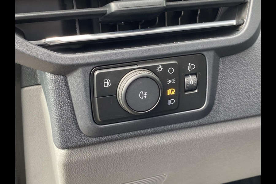 Ford Transit Custom 340 2.5 PHEV L2H1 Limited 233pk Zuid |  Kombi | Incl. BTW/BPM | Dubbele zijschuifdeur | Privacy Glass | Inklapbare trekhaak | 17 inch lichtmetalen velgen | Driver Assistance Pack Premium | Verwarmbaar stuurwiel