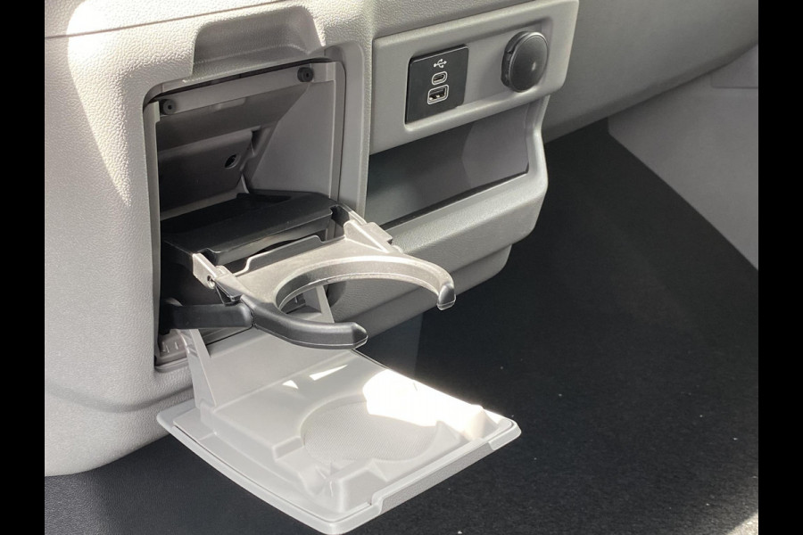Ford Transit Custom 340 2.5 PHEV L2H1 Limited 233pk Zuid |  Kombi | Incl. BTW/BPM | Dubbele zijschuifdeur | Privacy Glass | Inklapbare trekhaak | 17 inch lichtmetalen velgen | Driver Assistance Pack Premium | Verwarmbaar stuurwiel