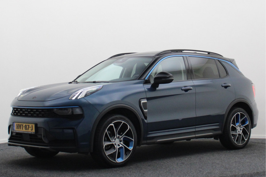 Lynk & Co 01 1.5 Plug-in Hybrid Automaat Two-Tone, 360° Camera, Panoramadak, ACC, Keyless, Navigatie, PDC, LED, 20''