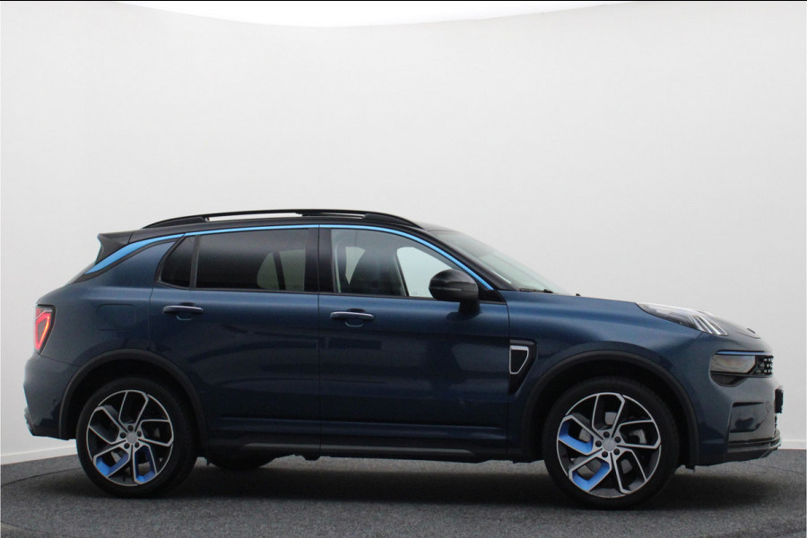 Lynk & Co 01 1.5 Plug-in Hybrid Automaat Two-Tone, 360° Camera, Panoramadak, ACC, Keyless, Navigatie, PDC, LED, 20''