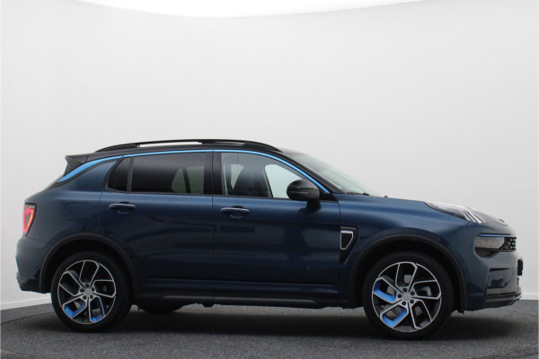 Lynk & Co 01 1.5 Plug-in Hybrid Automaat Two-Tone, 360° Camera, Panoramadak, ACC, Keyless, Navigatie, PDC, LED, 20''