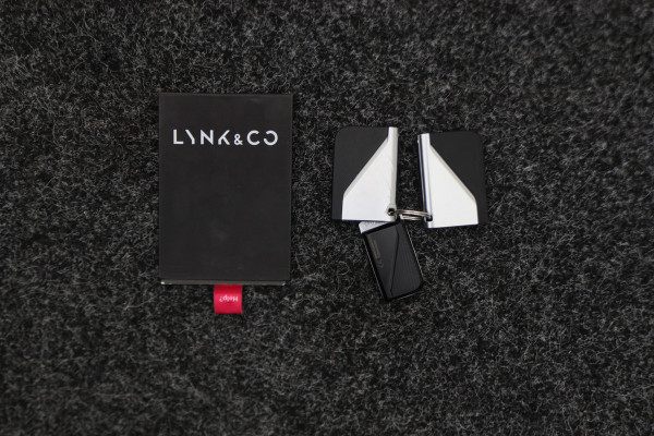 Lynk & Co 01 1.5 Plug-in Hybrid Automaat Two-Tone, 360° Camera, Panoramadak, ACC, Keyless, Navigatie, PDC, LED, 20''