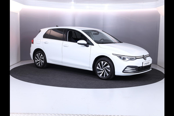 Volkswagen Golf 1.4 eHybrid Style 204 pk Automaat (DSG) | Navigatie | Parkeersensoren | Adaptieve cruise control | Stoelverwarming |