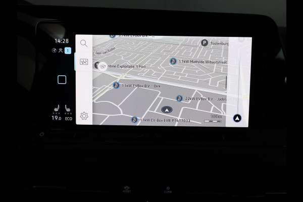 Volkswagen Golf 1.4 eHybrid Style 204 pk Automaat (DSG) | Navigatie | Parkeersensoren | Adaptieve cruise control | Stoelverwarming |