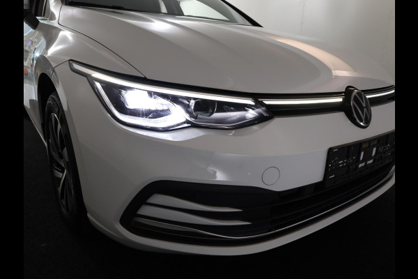 Volkswagen Golf 1.4 eHybrid Style 204 pk Automaat (DSG) | Navigatie | Parkeersensoren | Adaptieve cruise control | Stoelverwarming |