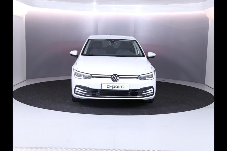 Volkswagen Golf 1.4 eHybrid Style 204 pk Automaat (DSG) | Navigatie | Parkeersensoren | Adaptieve cruise control | Stoelverwarming |