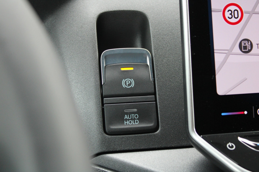 Volkswagen Crafter 35 2.0 TDI L4H3 Highline 177pk - Navi - Geveerde Stoelen - Adaptive Cruise - Blind Spot - Camera - Trekhaak - LM velgen - Rijkla