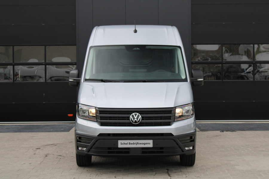 Volkswagen Crafter 35 2.0 TDI L4H3 Highline 177pk - Navi - Geveerde Stoelen - Adaptive Cruise - Blind Spot - Camera - Trekhaak - LM velgen - Rijkla