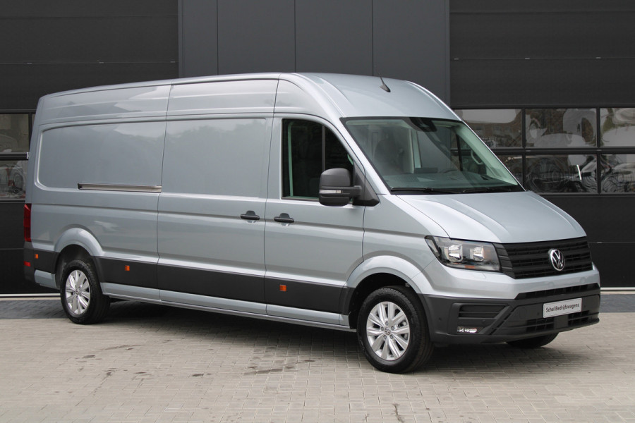 Volkswagen Crafter 35 2.0 TDI L4H3 Highline 177pk - Navi - Geveerde Stoelen - Adaptive Cruise - Blind Spot - Camera - Trekhaak - LM velgen - Rijkla