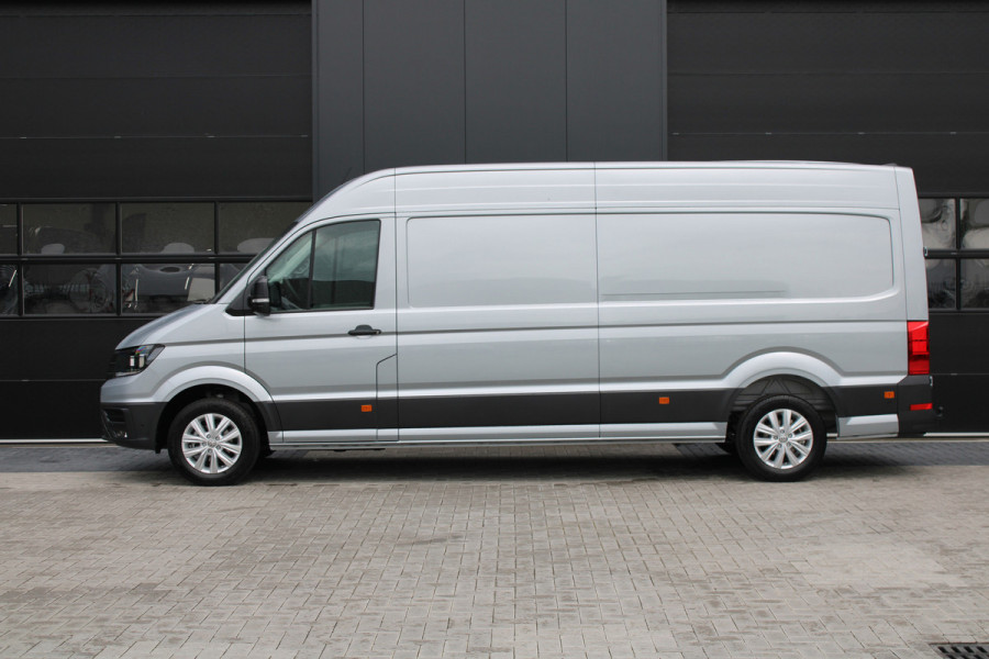 Volkswagen Crafter 35 2.0 TDI L4H3 Highline 177pk - Navi - Geveerde Stoelen - Adaptive Cruise - Blind Spot - Camera - Trekhaak - LM velgen - Rijkla