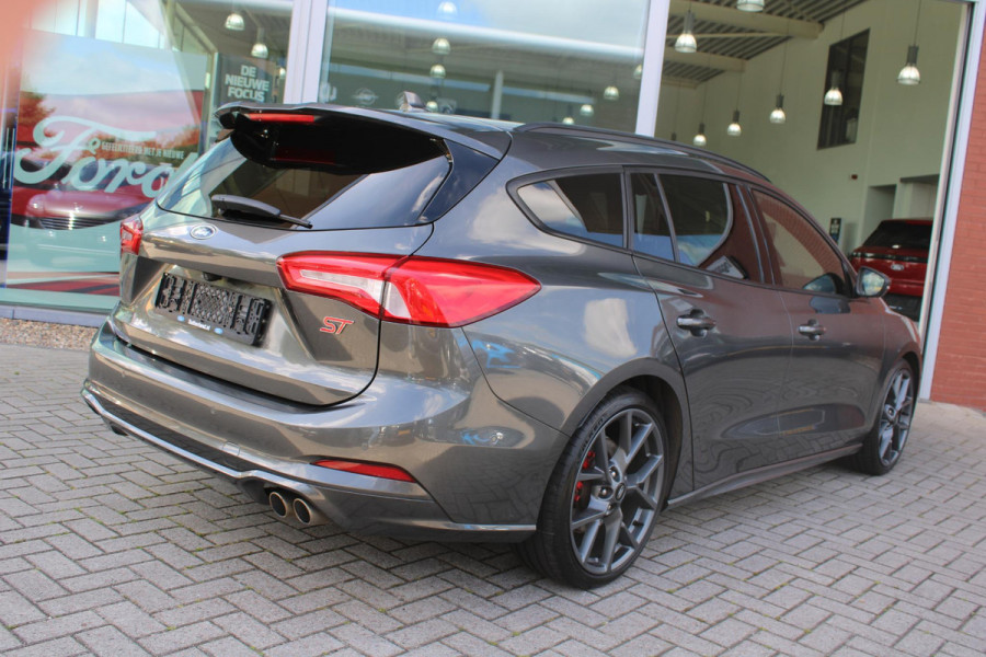 Ford FOCUS Wagon 2.0 EcoBlue ST 190pk diesel | Wegklapbare trekhaak | Adaptive cruise control | Winter Pack | Adaptive LED | Head up Display | Bang&Olufsen |  1.800 kg trekgewicht